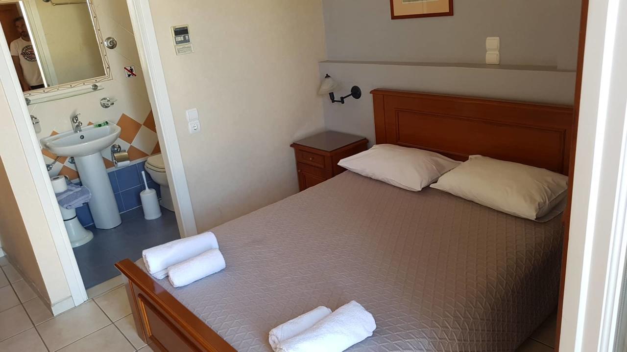 Aegli Hotell Ermoupoli Exteriör bild